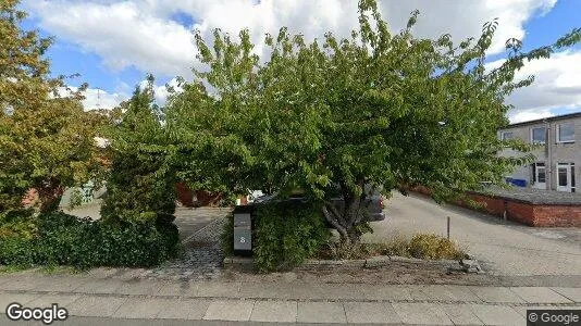 Lagerlokaler til leje i Vallensbæk Strand - Foto fra Google Street View