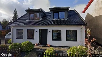 Boligudlejningsejendomme til salg i Tilst - Foto fra Google Street View