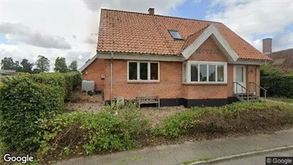 Boligudlejningsejendomme til salg i Kjellerup - Foto fra Google Street View