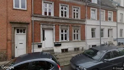 Boligudlejningsejendomme til salg i Horsens - Foto fra Google Street View Boligudlejningsejendomme til salg i Horsens - Foto fra Google Street View