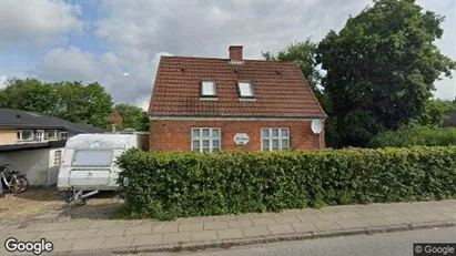 Boligudlejningsejendomme til salg i Viborg - Foto fra Google Street View Boligudlejningsejendomme til salg i Viborg - Foto fra Google Street View