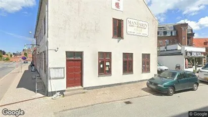 Boligudlejningsejendomme til salg i Hillerød - Foto fra Google Street View Boligudlejningsejendomme til salg i Hillerød - Foto fra Google Street View