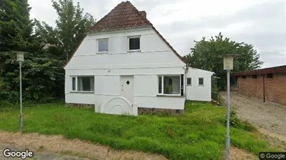 Boligudlejningsejendomme til salg i Lintrup - Foto fra Google Street View