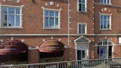 Erhvervslejemål til salg i Charlottenlund - Foto fra Google Street View