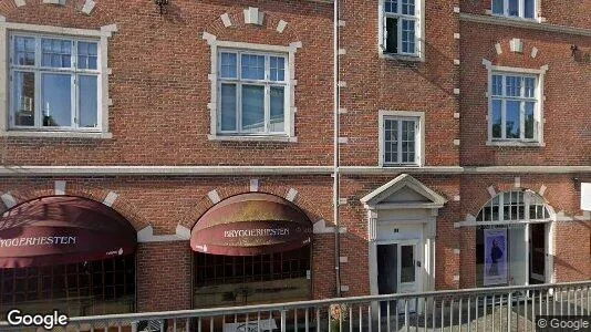 Erhvervslejemål til salg i Charlottenlund - Foto fra Google Street View