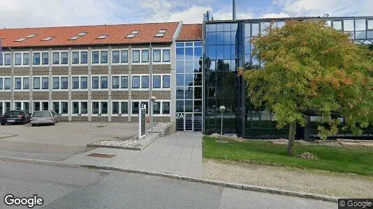 Erhvervslejemål til leje i Brøndby - Foto fra Google Street View