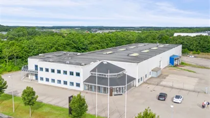 Lager og produktionsejendom med erhvervsjord på 21.500 m2