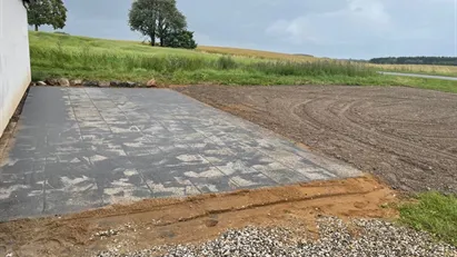 Isoleret maskinhal med mindre personalerum