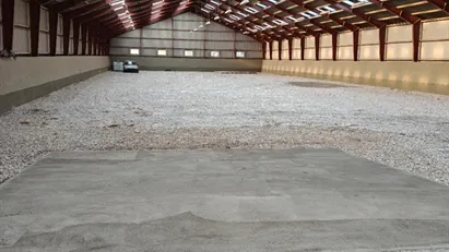 Uisoleret hal 62*22 meter - mindre areal kan aftales
