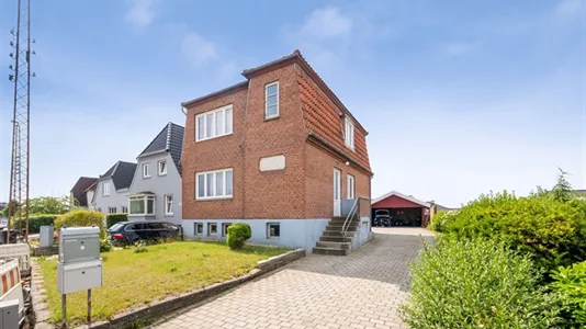 Boligudlejningsejendomme til salg i Middelfart - billede 1
