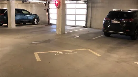 Garager til leje i København S - billede 1