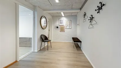 Momsfrit kliniklokale til 3.550 kr. – med parkeringsmulighed lige ved døren i Randers