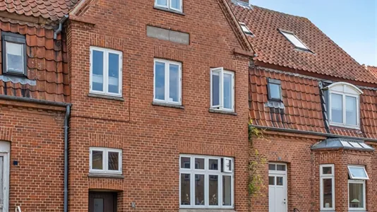Boligudlejningsejendomme til salg i Middelfart - billede 1