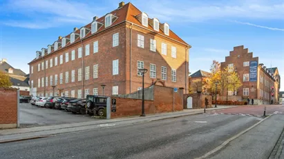 Attraktivt og nyistandsat lejemål, centralt i Vejle