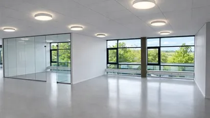 Attraktiv og lettilgængelig flerbrugerejendom med kantine