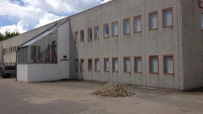 Pænt domicil i en ejendom som er en er del af en ingeniørvirksomhed