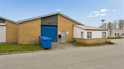 471 m² lager/kontor i større erhvervspark