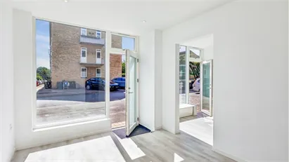 Nyrenoveret klinik rum til leje